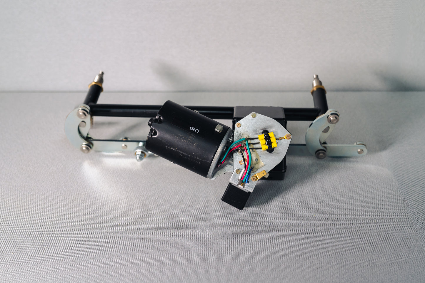 Wiper linkage and motor
