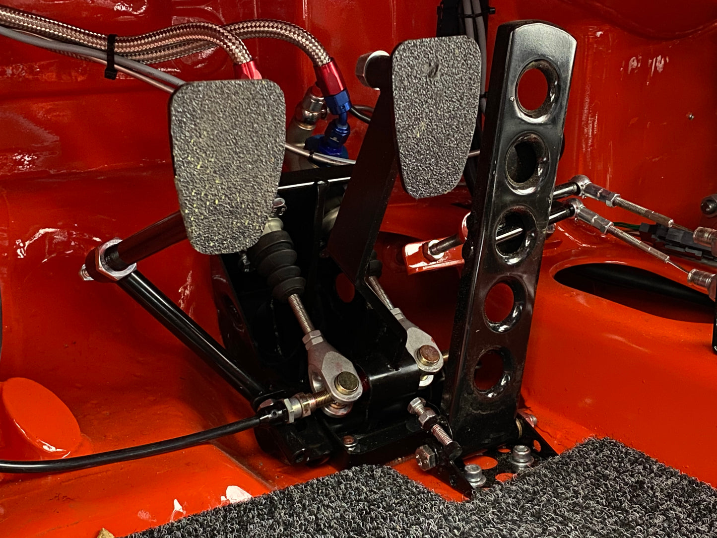 Competition pedal box - LHD