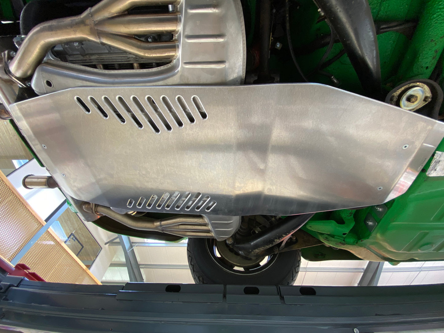 Rear skid plate