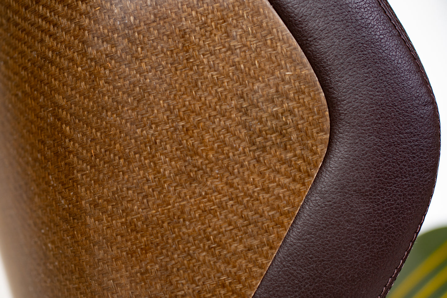 Tuthill Classic Seat