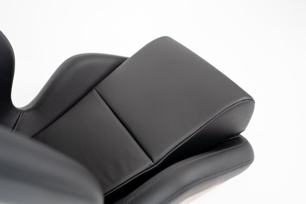 Tuthill Classic Seat