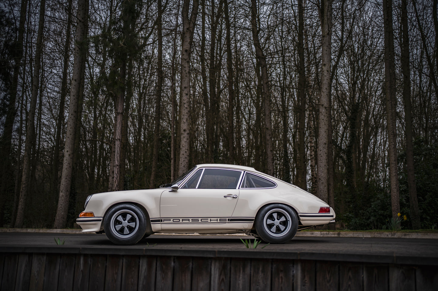 Lightweight Mirror set